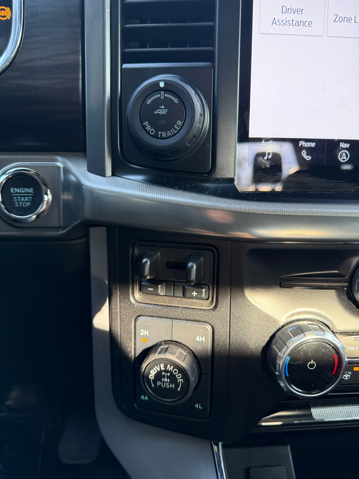 Ford F-150 Lariat 4WD SuperCrew 5.5' Box 2024