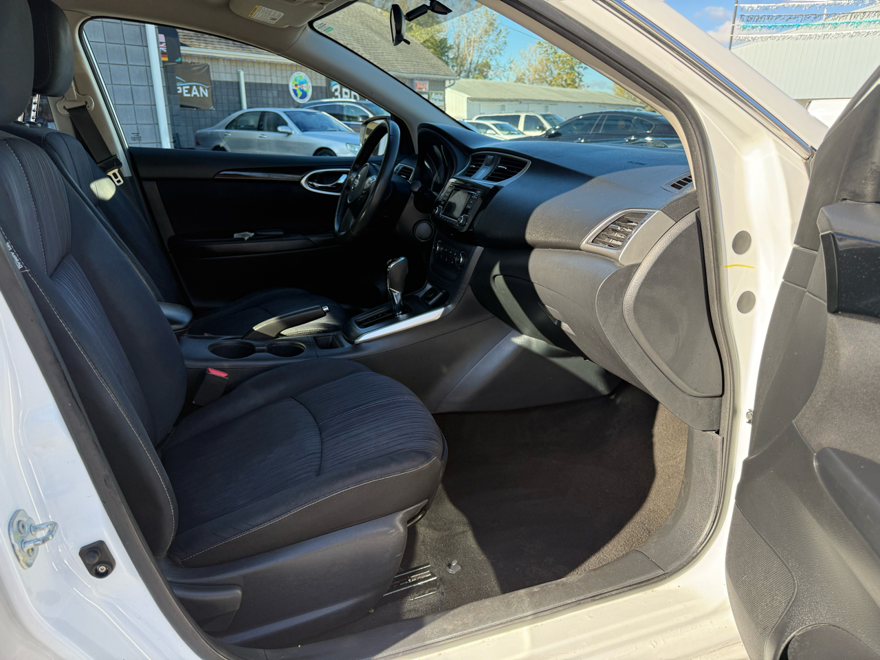 Nissan Sentra SV 4D Sedan 2016
