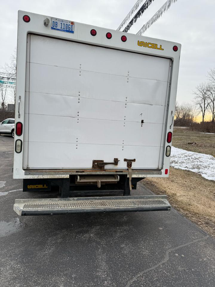 Ford Econoline E-350 Super Duty 2013