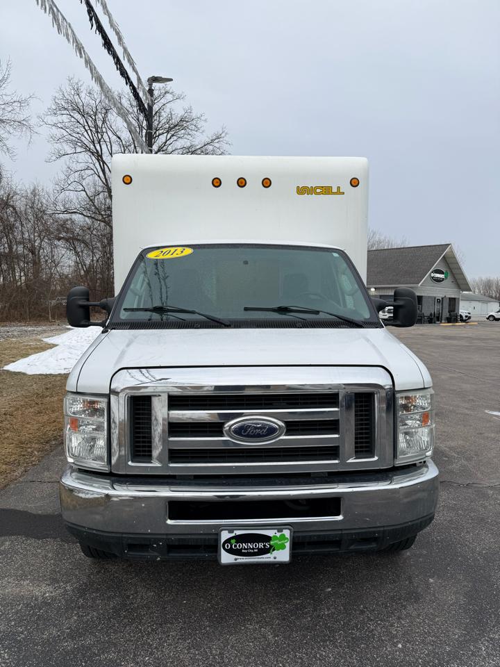 Ford Econoline E-350 Super Duty 2013