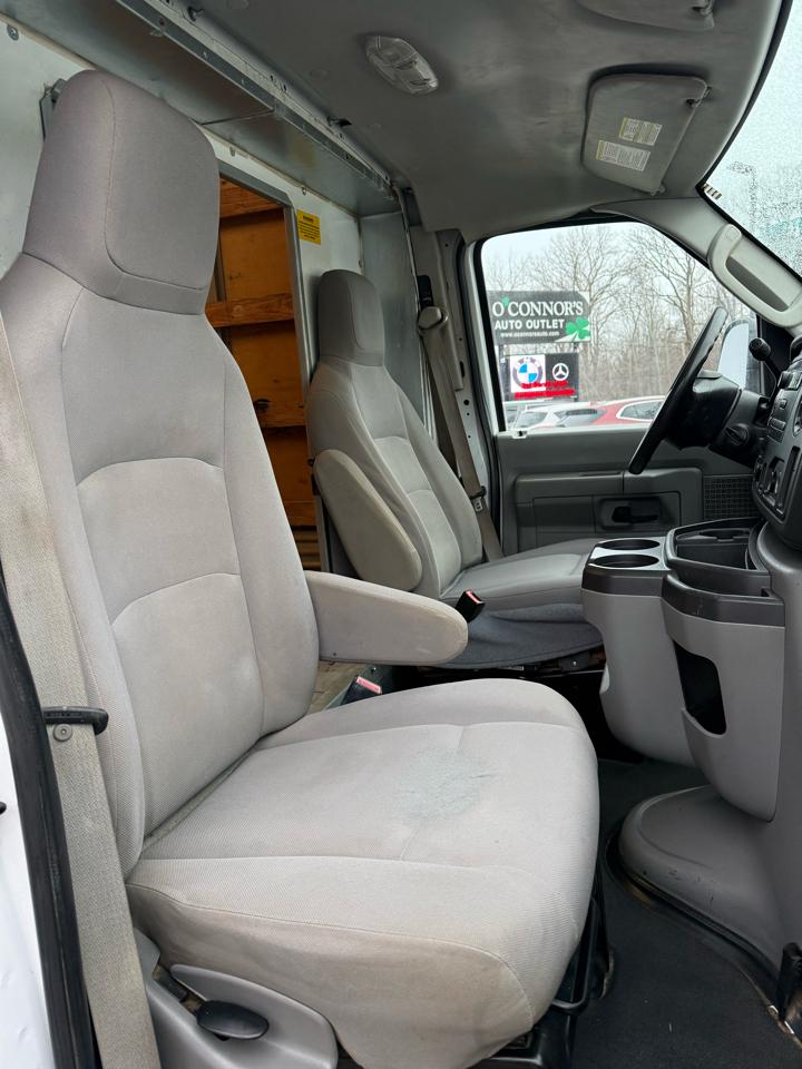 Ford Econoline E-350 Super Duty 2013