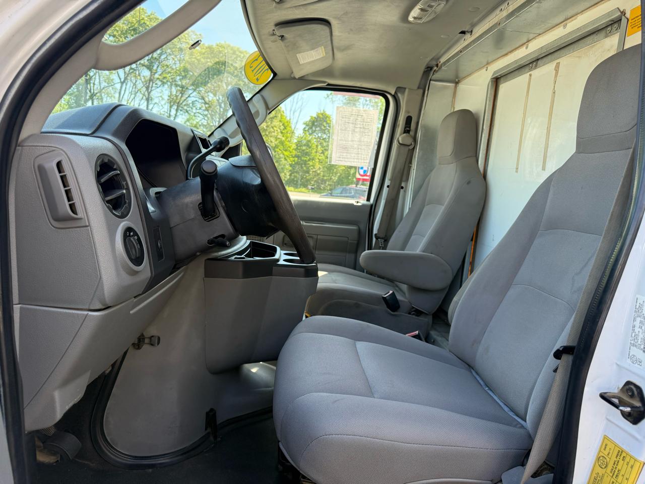 Ford Econoline E-350 Super Duty 2013