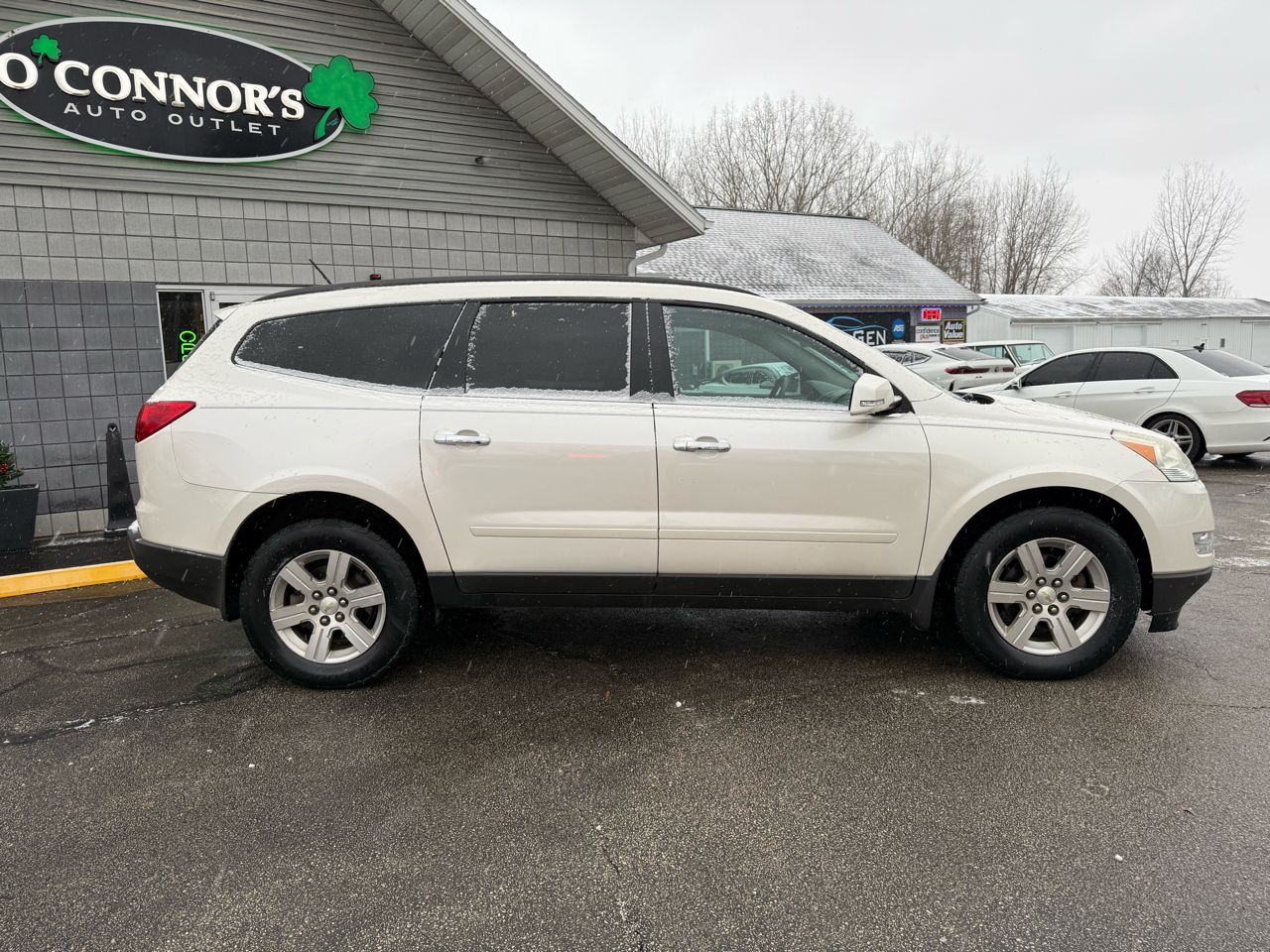 Chevrolet Traverse 1LT AWD 2011