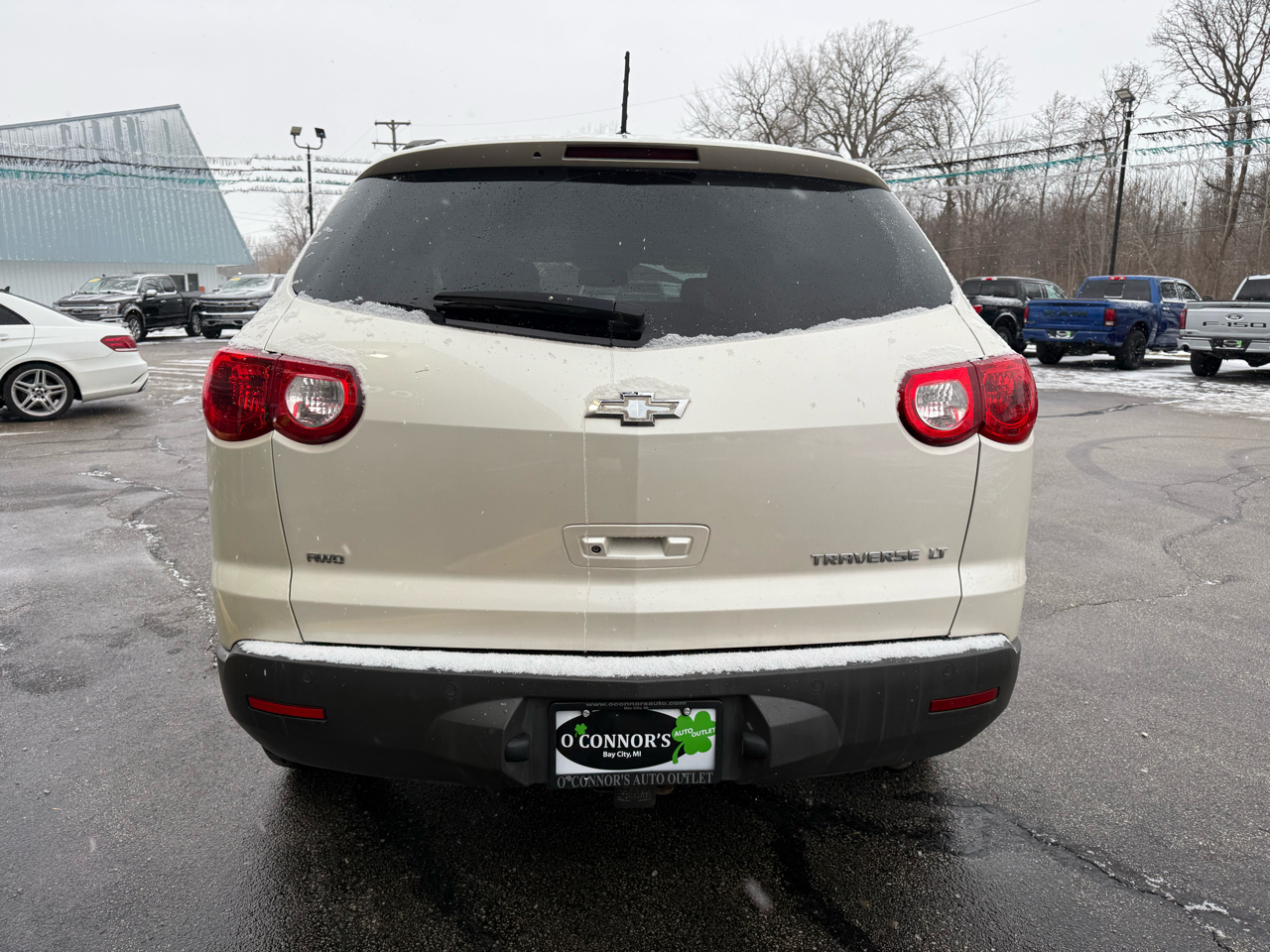 Chevrolet Traverse 1LT AWD 2011