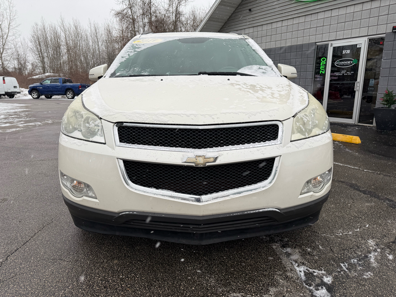 Chevrolet Traverse 1LT AWD 2011