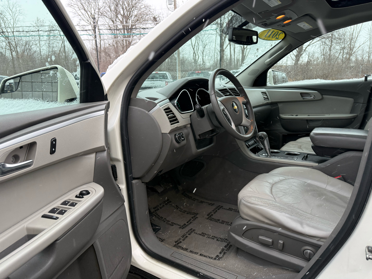 Chevrolet Traverse 1LT AWD 2011