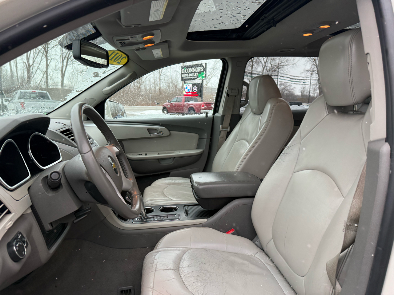 Chevrolet Traverse 1LT AWD 2011