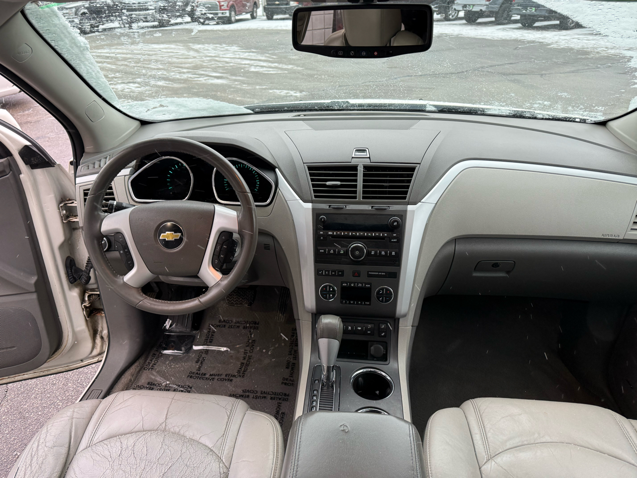 Chevrolet Traverse 1LT AWD 2011