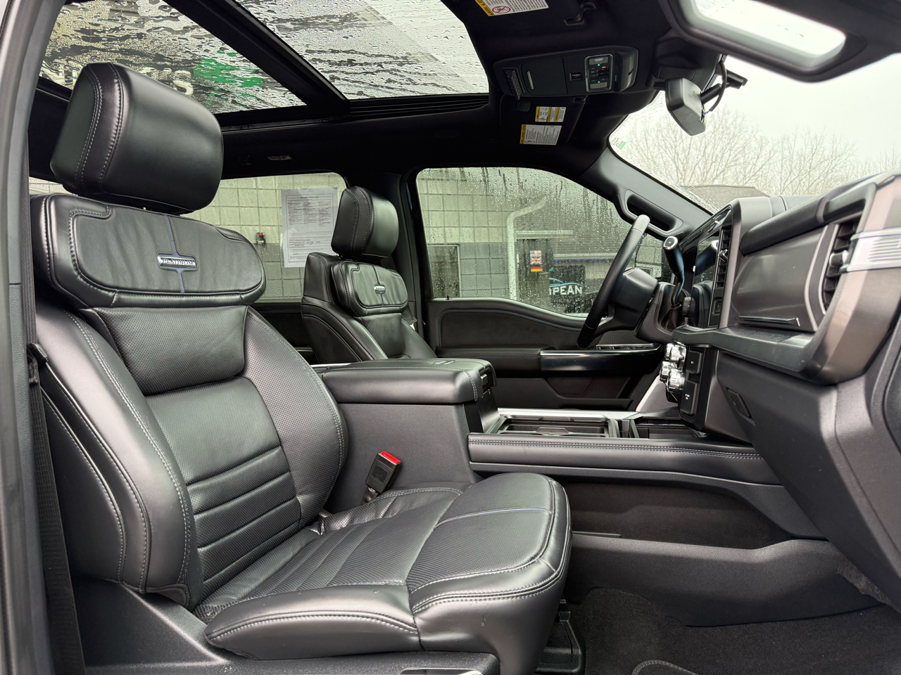 Ford F-350 SD XL Crew Cab Long Bed 4WD 2025