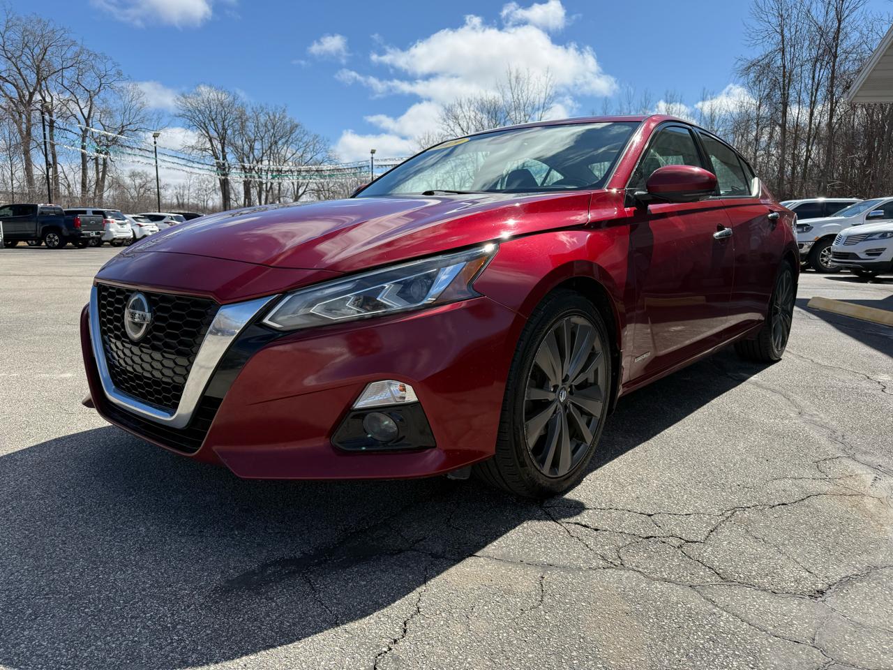 Nissan Altima 2.0 Platinum Sedan 2019