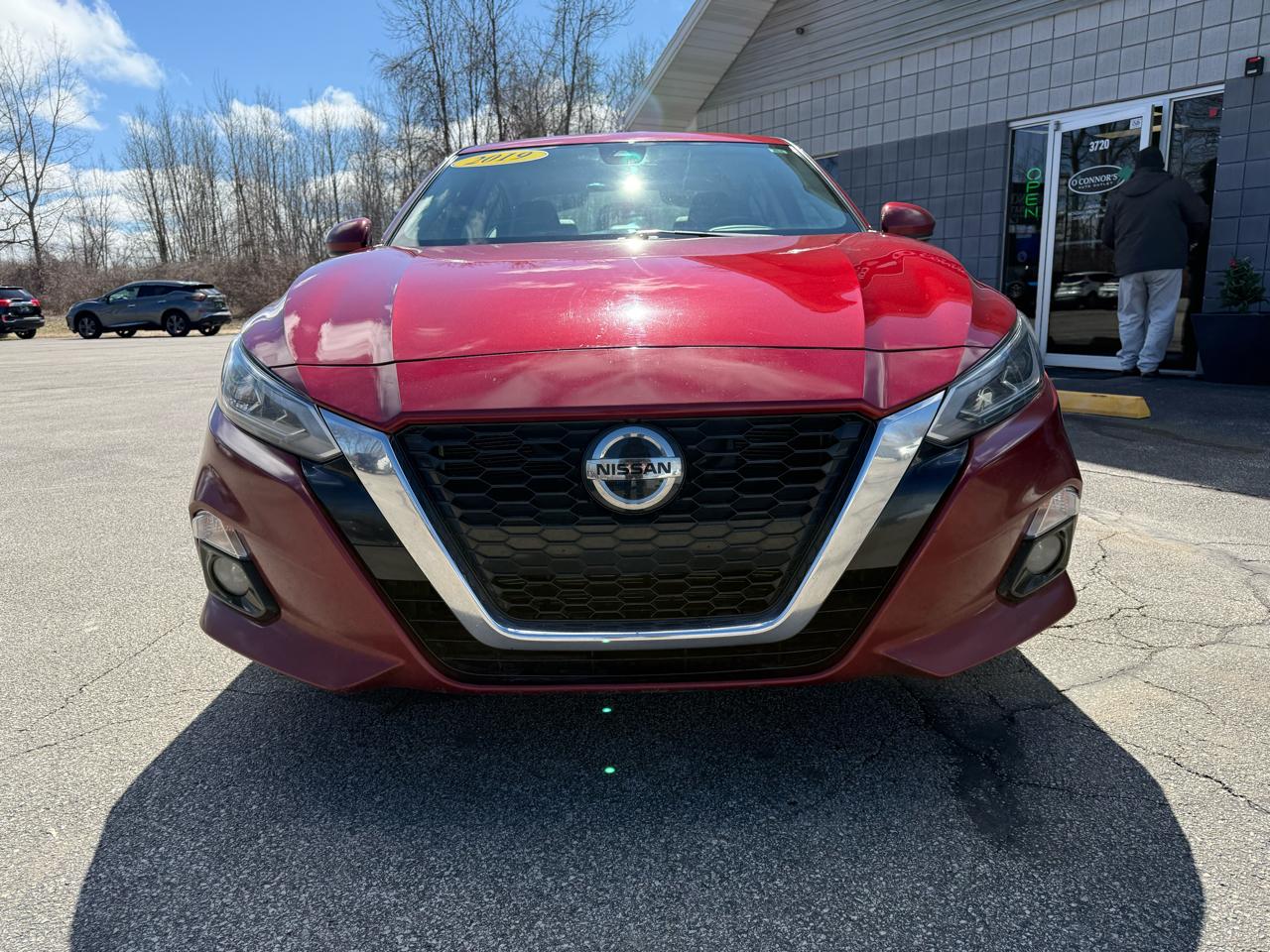 Nissan Altima 2.0 Platinum Sedan 2019
