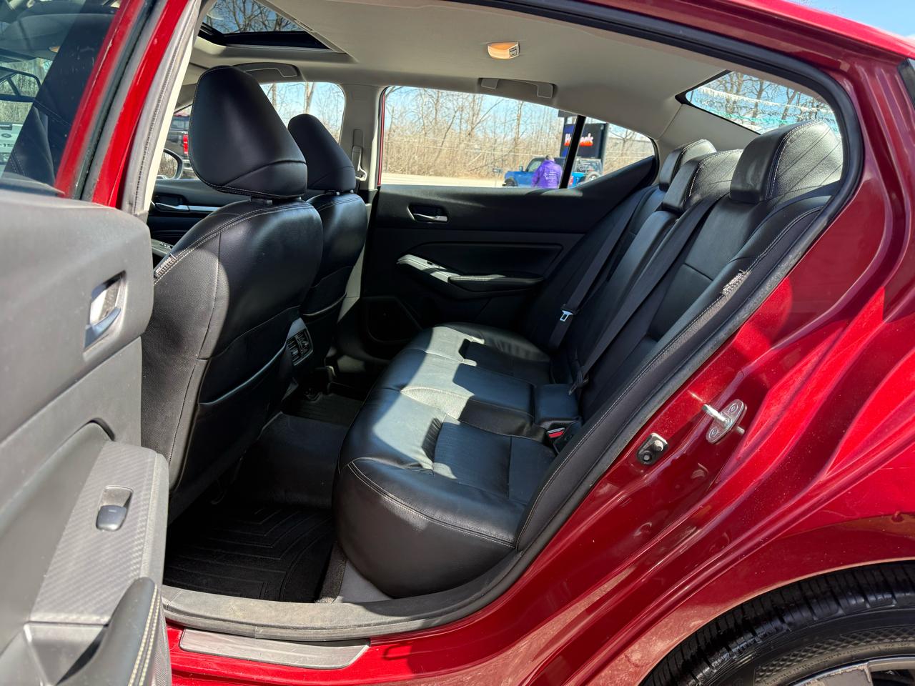 Nissan Altima 2.0 Platinum Sedan 2019