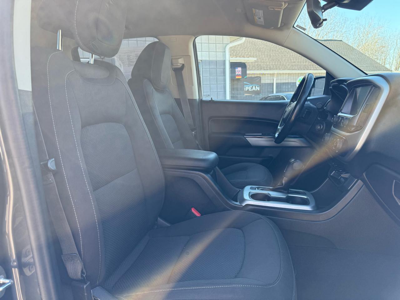 Chevrolet Colorado 1LT Crew Cab 4WD 2016