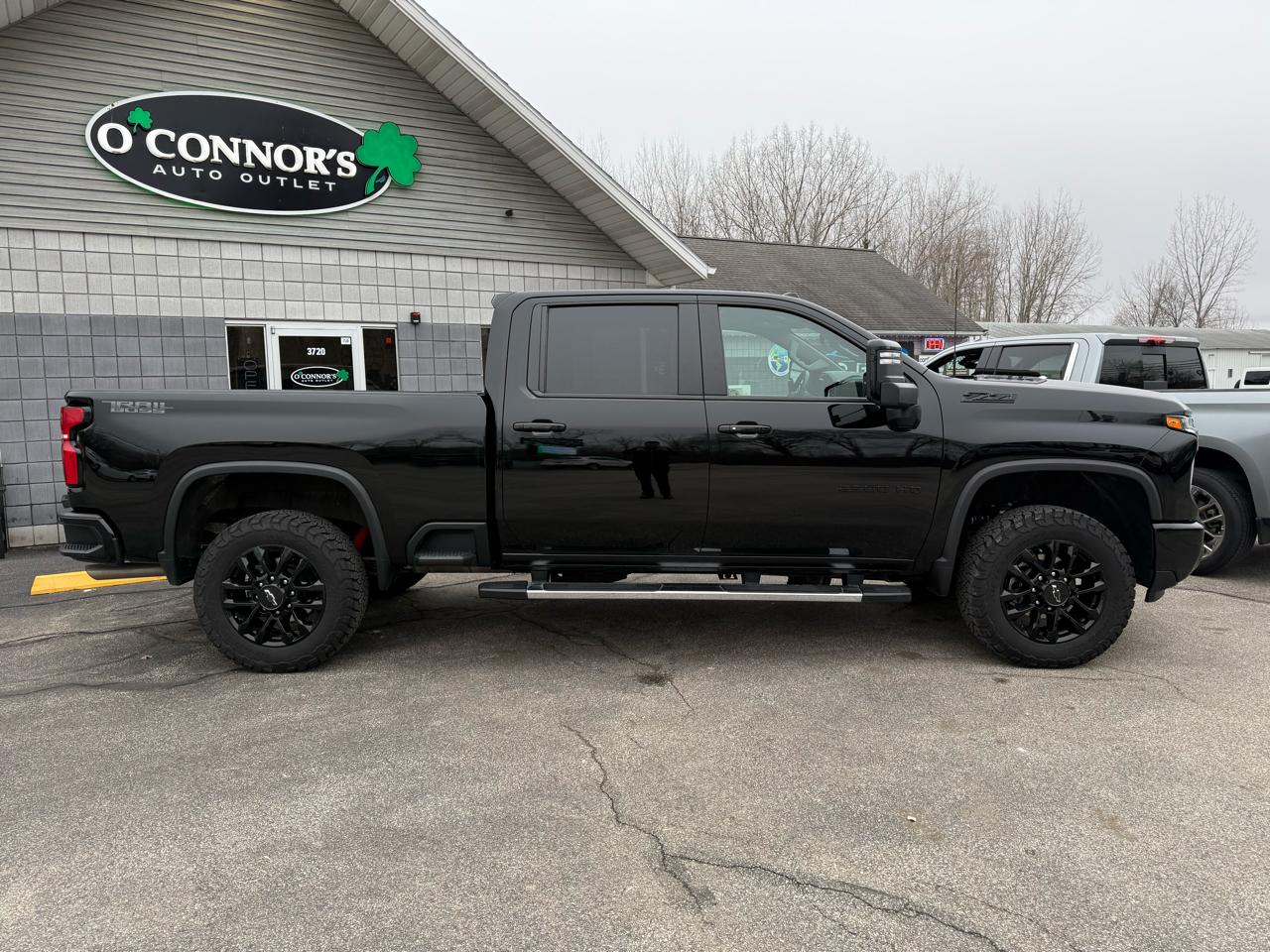 Chevrolet Silverado 2500HD LT Crew Cab Long Box 4WD 2025