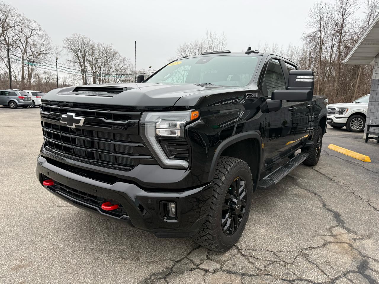 Chevrolet Silverado 2500HD LT Crew Cab Long Box 4WD 2025