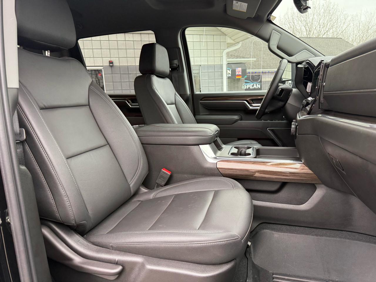 Chevrolet Silverado 2500HD LT Crew Cab Long Box 4WD 2025