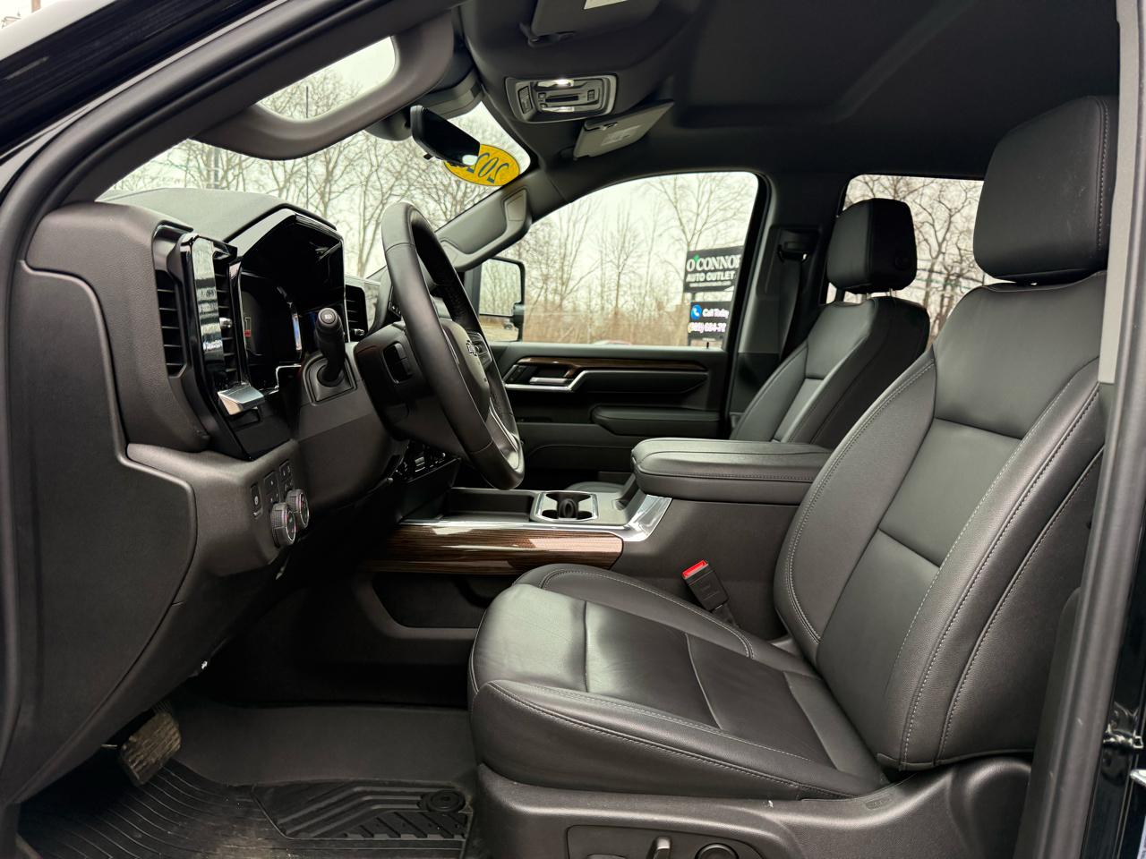 Chevrolet Silverado 2500HD LT Crew Cab Long Box 4WD 2025