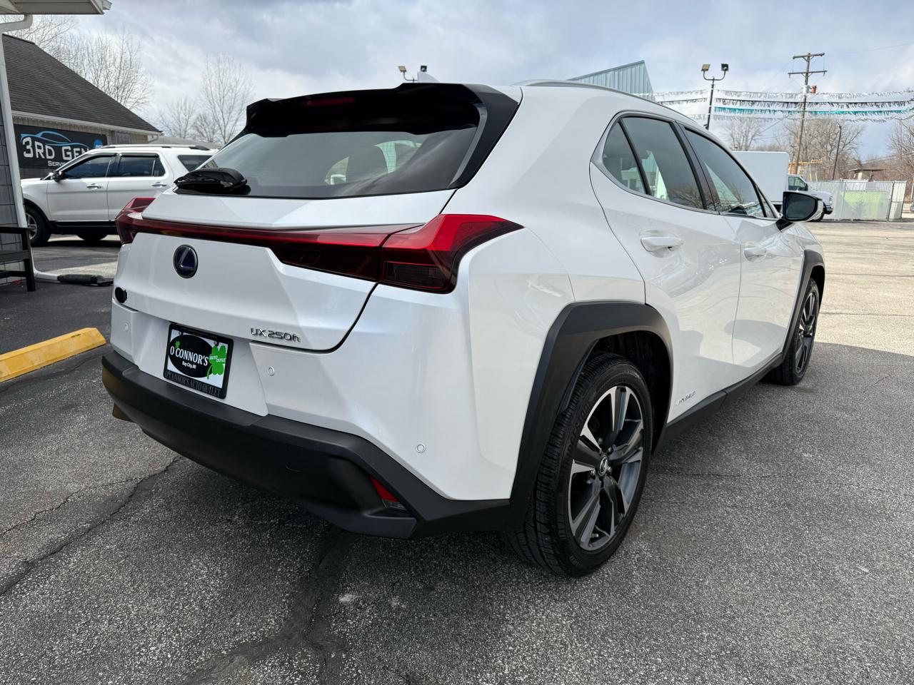 Lexus UX  2021