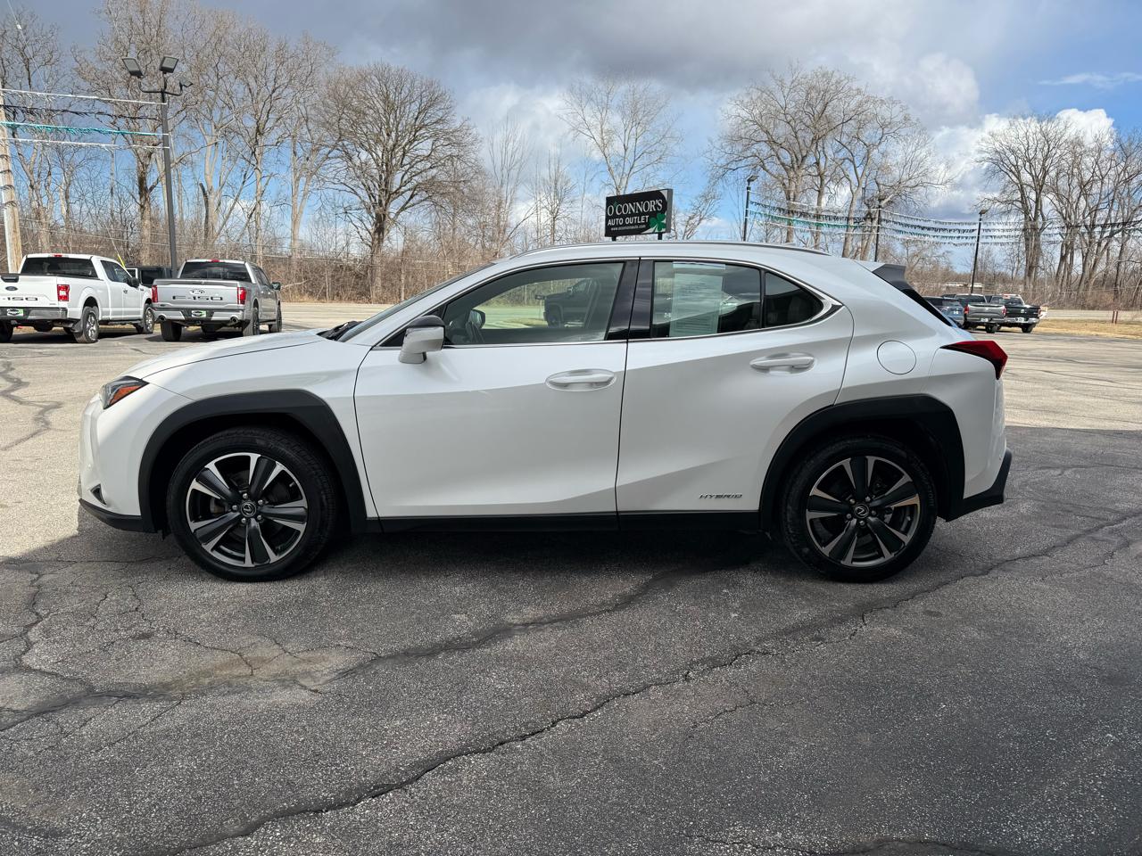 Lexus UX  2021