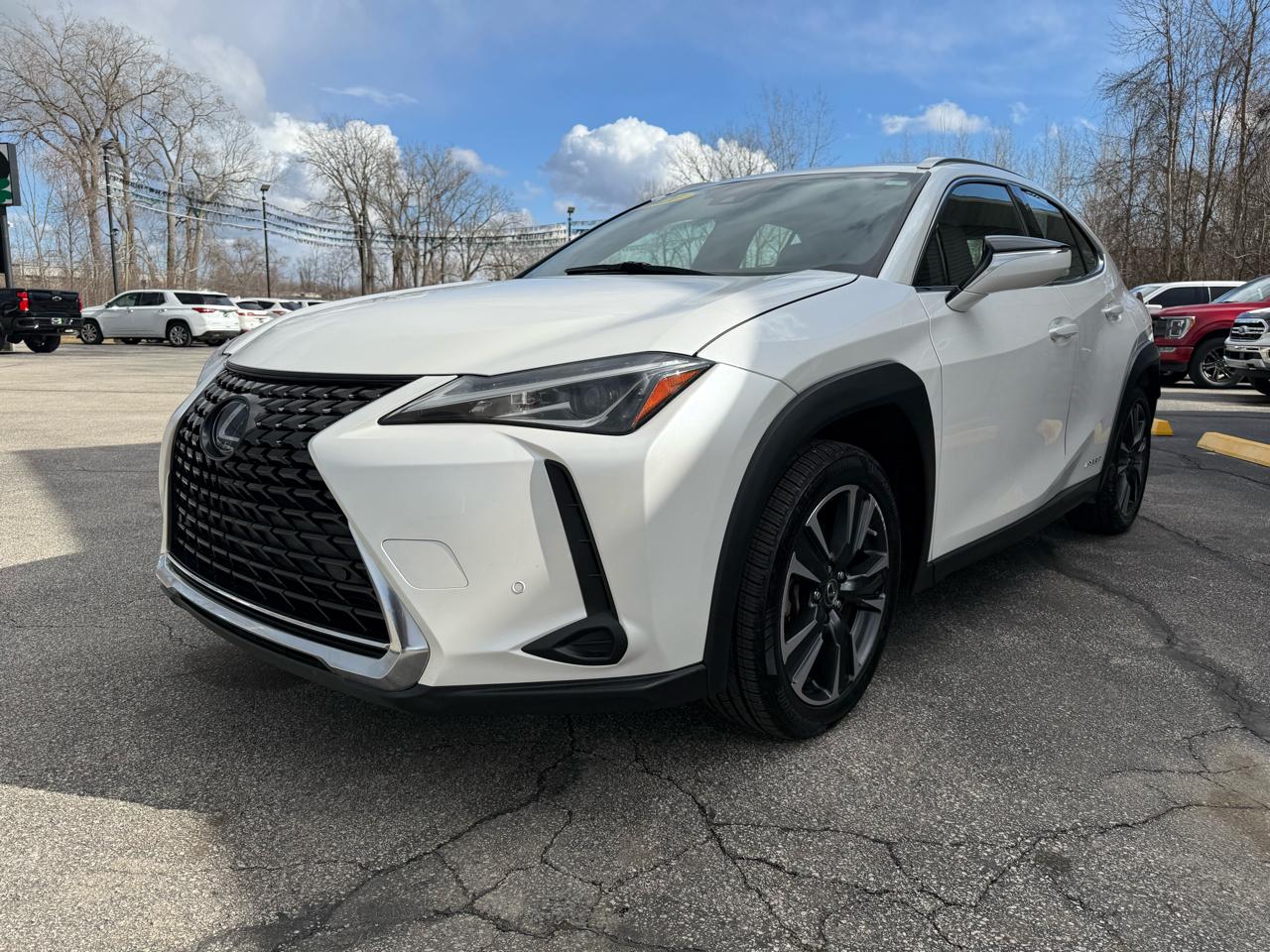 Lexus UX  2021