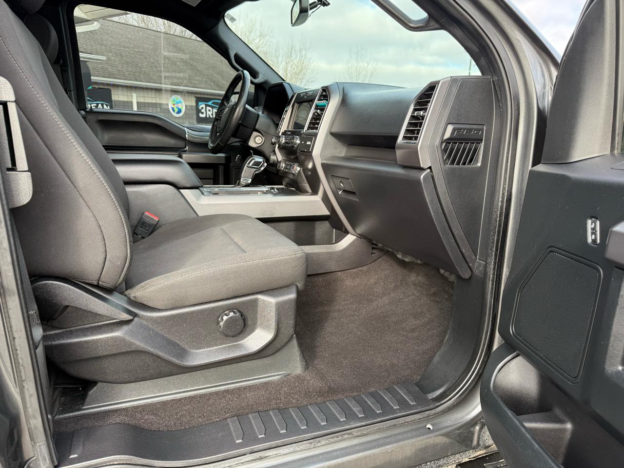 Ford F-150 XLT SuperCab 8-ft. Bed 4WD 2019