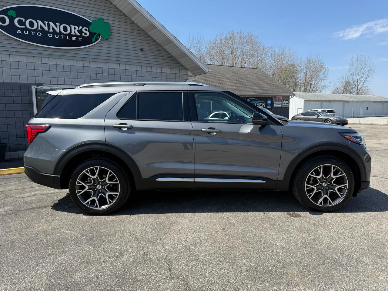 Ford Explorer Platinum AWD 2025