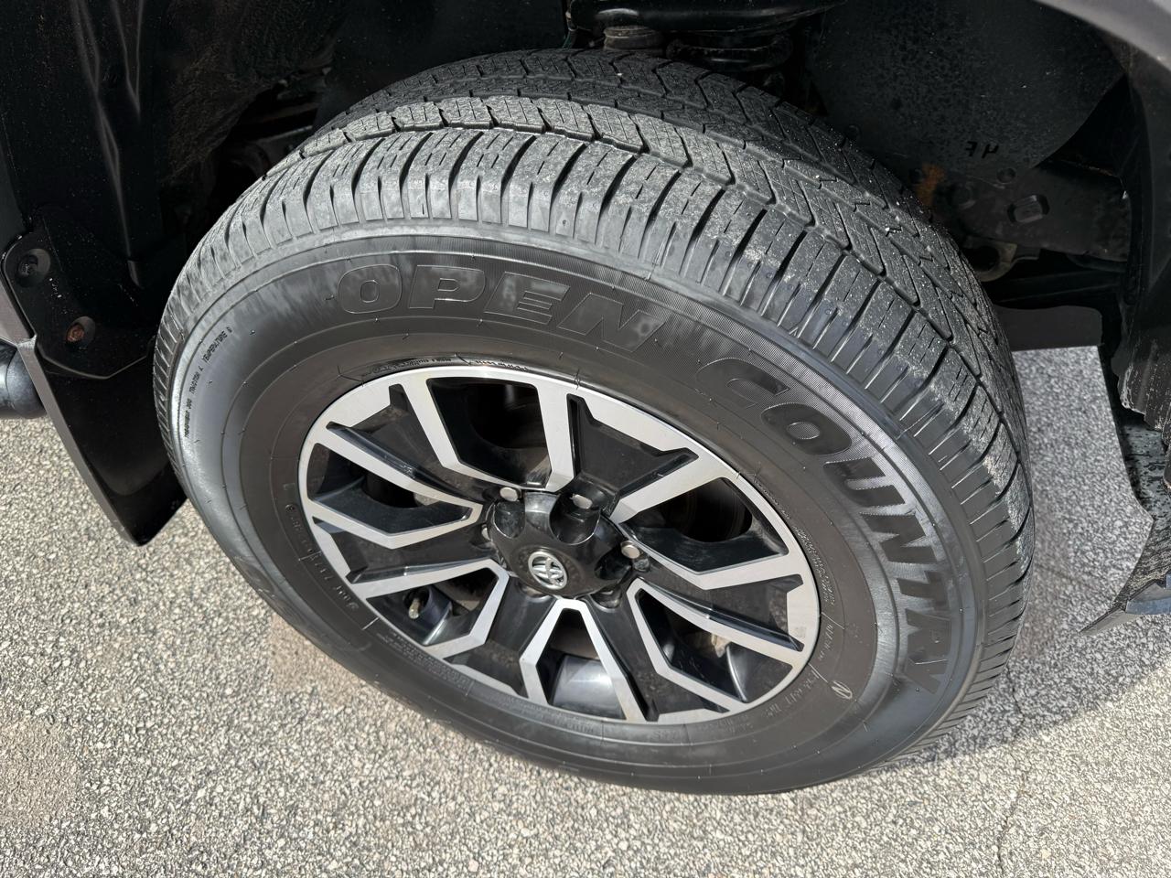 Toyota Tacoma SR5 Double Cab Long Bed V6 6AT 4WD 2023