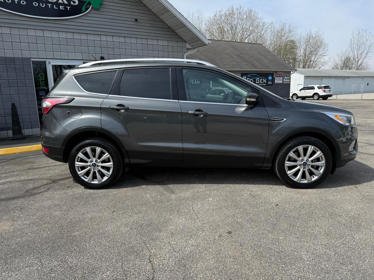 Ford Escape Titanium 4WD 2018