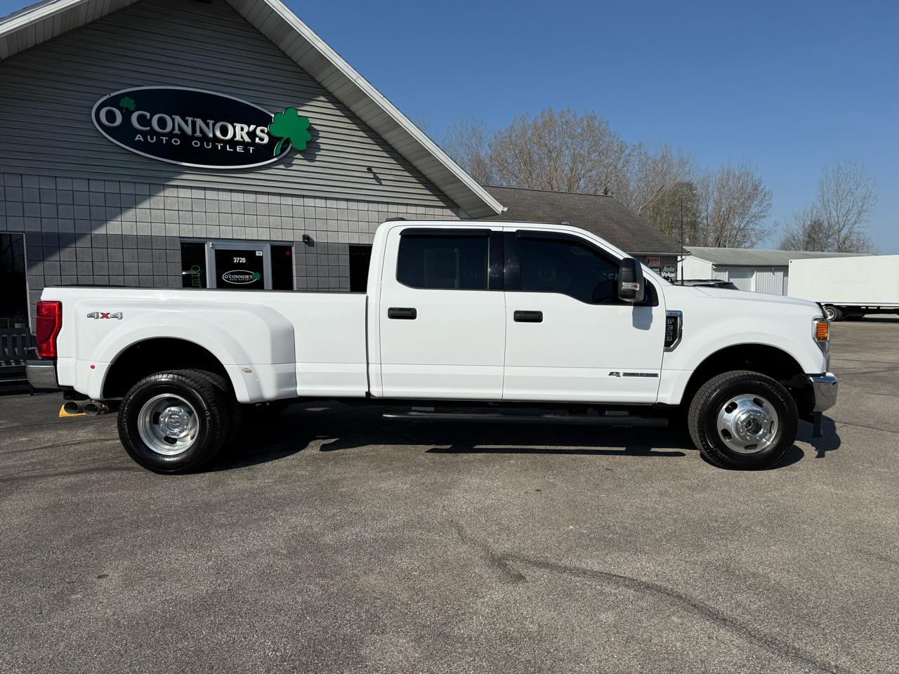 Ford F-350 SD XLT Crew Cab Long Bed DRW 4WD 2022