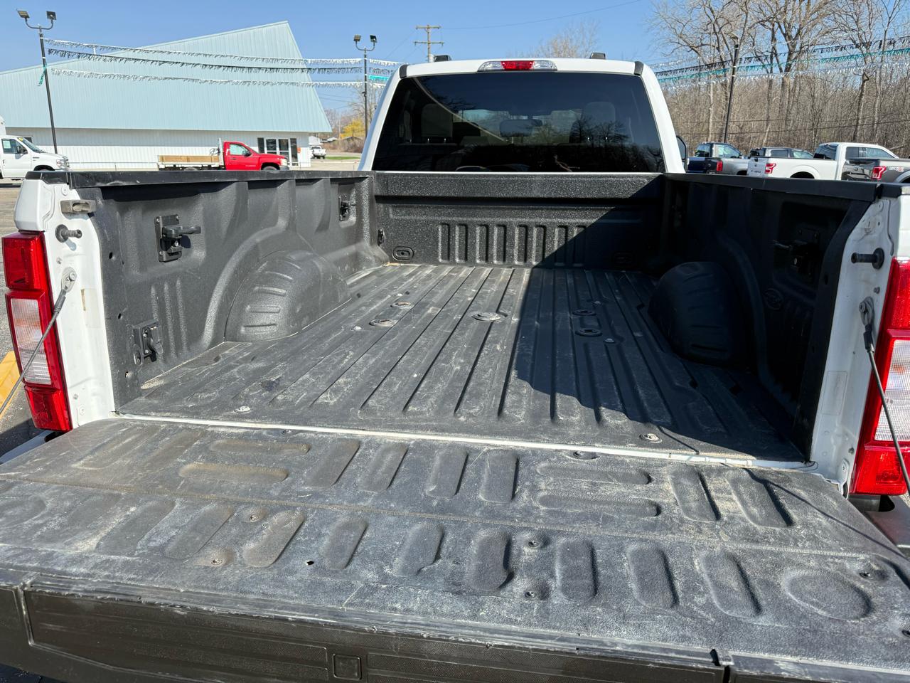 Ford F-350 SD XLT Crew Cab Long Bed DRW 4WD 2022