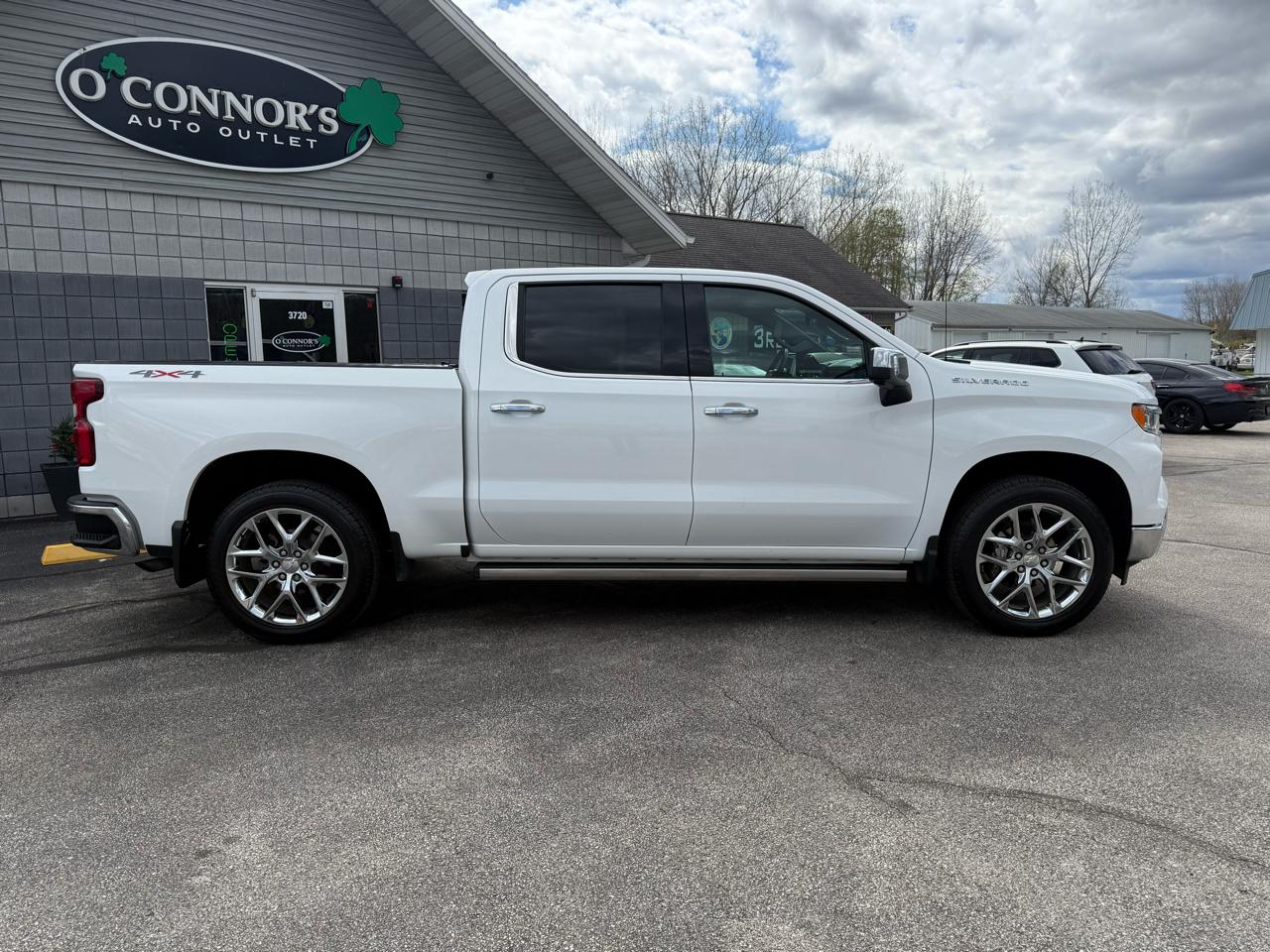 Chevrolet Silverado 1500 LTZ Crew Cab 4WD 2023