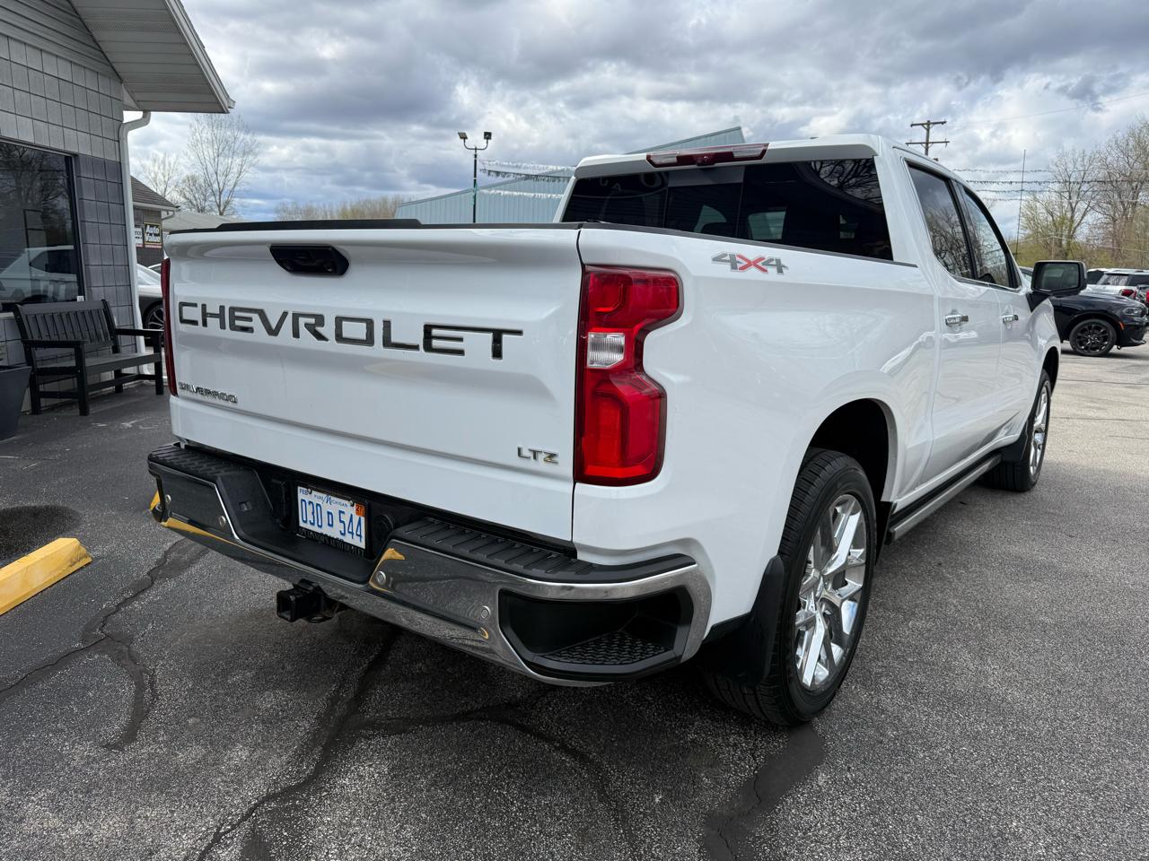 Chevrolet Silverado 1500 LTZ Crew Cab 4WD 2023