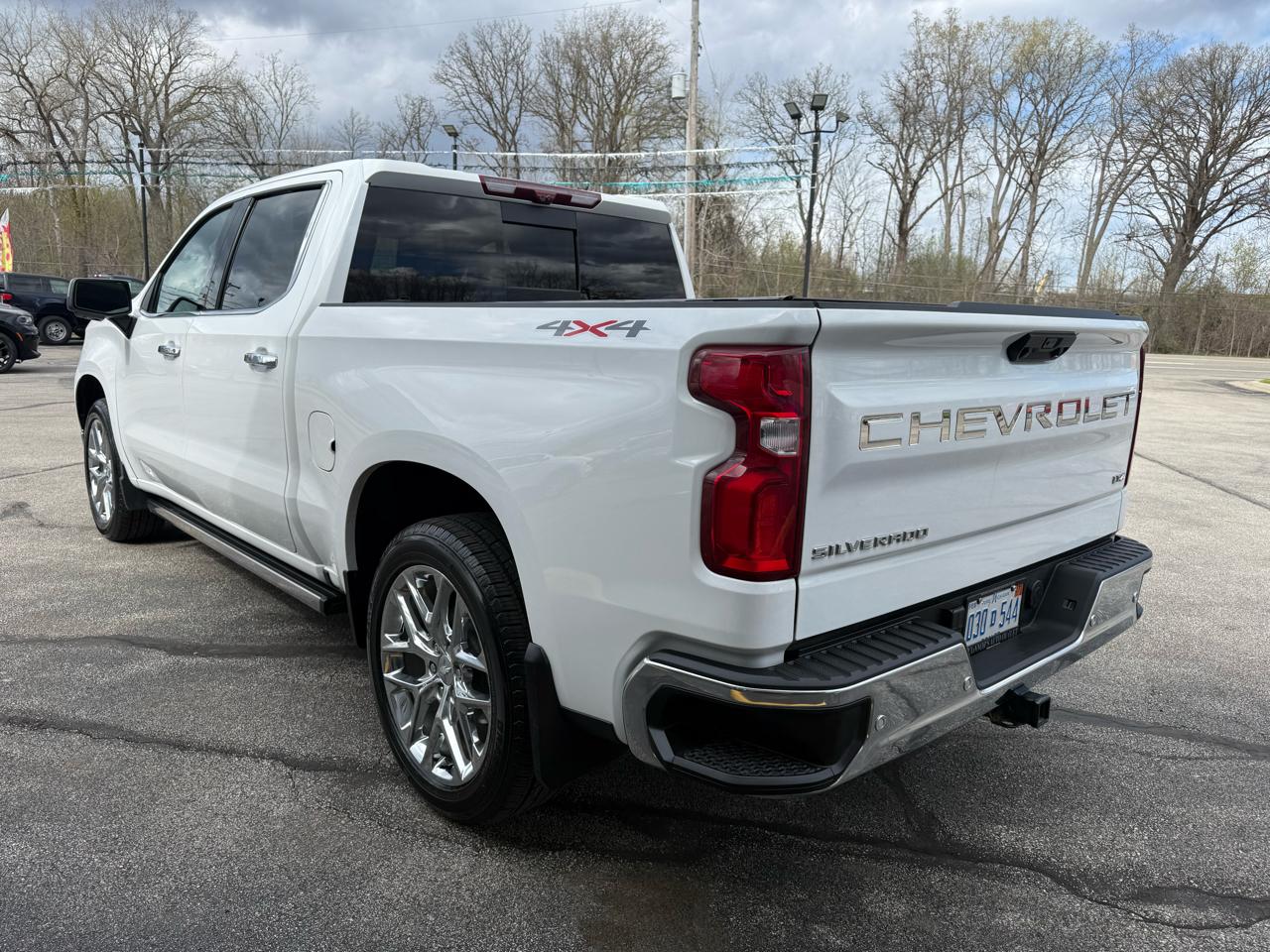 Chevrolet Silverado 1500 LTZ Crew Cab 4WD 2023