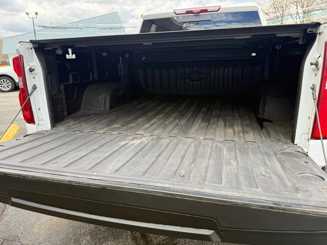 Chevrolet Silverado 1500 LTZ Crew Cab 4WD 2023
