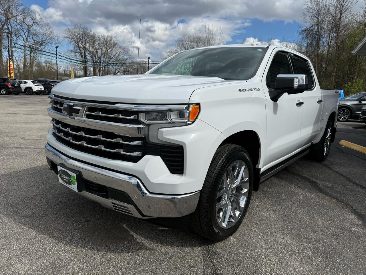 Chevrolet Silverado 1500 LTZ Crew Cab 4WD 2023