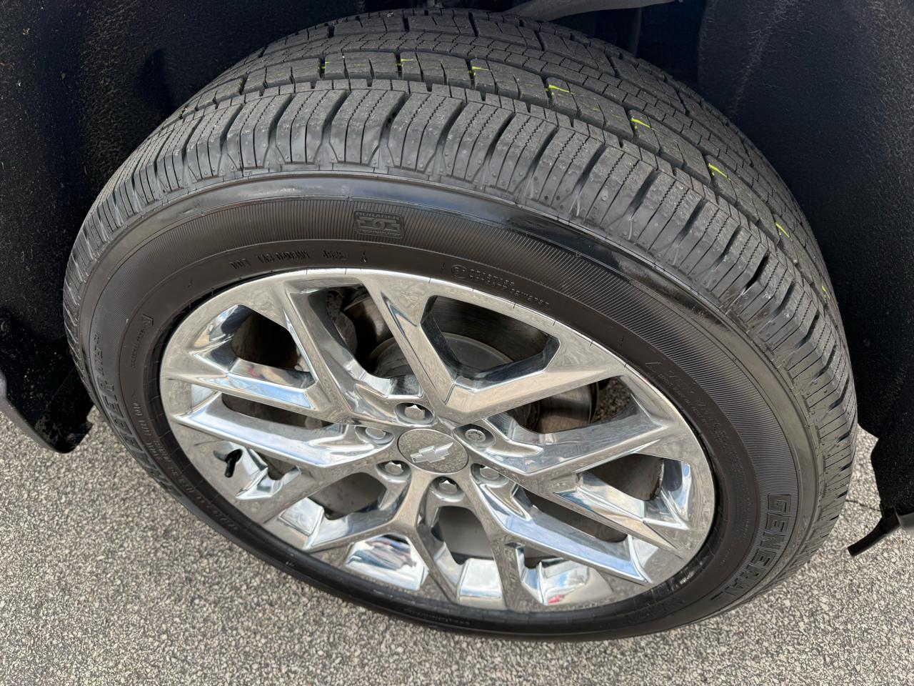 Chevrolet Silverado 1500 LTZ Crew Cab 4WD 2023