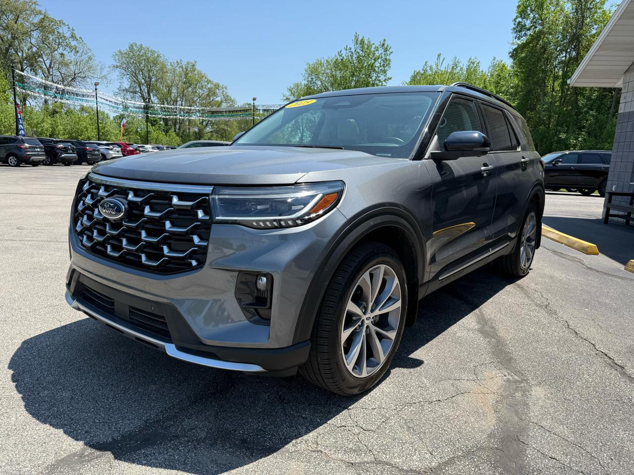 Ford Explorer Platinum AWD 2025