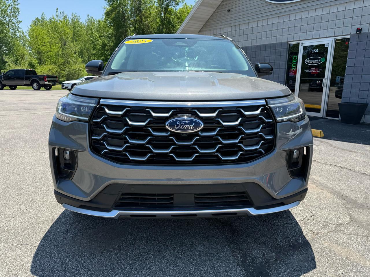 Ford Explorer Platinum AWD 2025