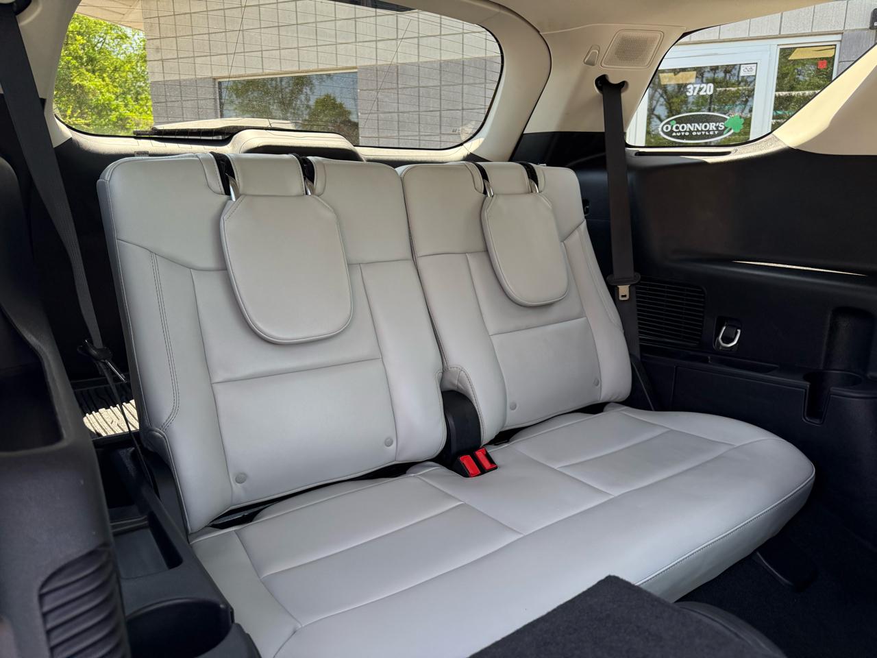 Ford Explorer Platinum AWD 2025