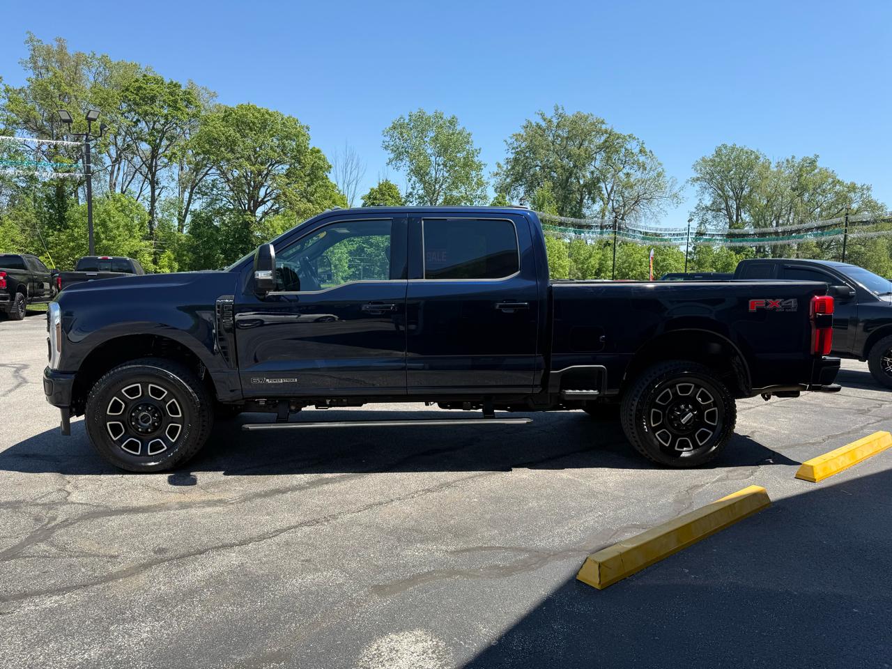 Ford F-250 SD Platinum Crew Cab 4WD 2025