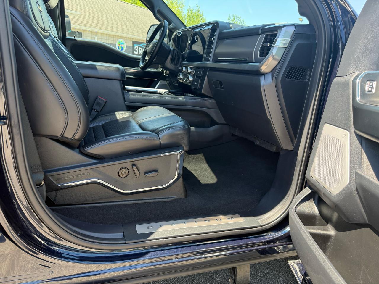 Ford F-250 SD Platinum Crew Cab 4WD 2025