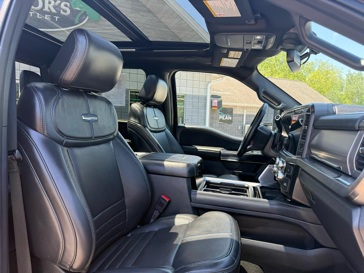 Ford F-250 SD Platinum Crew Cab 4WD 2025