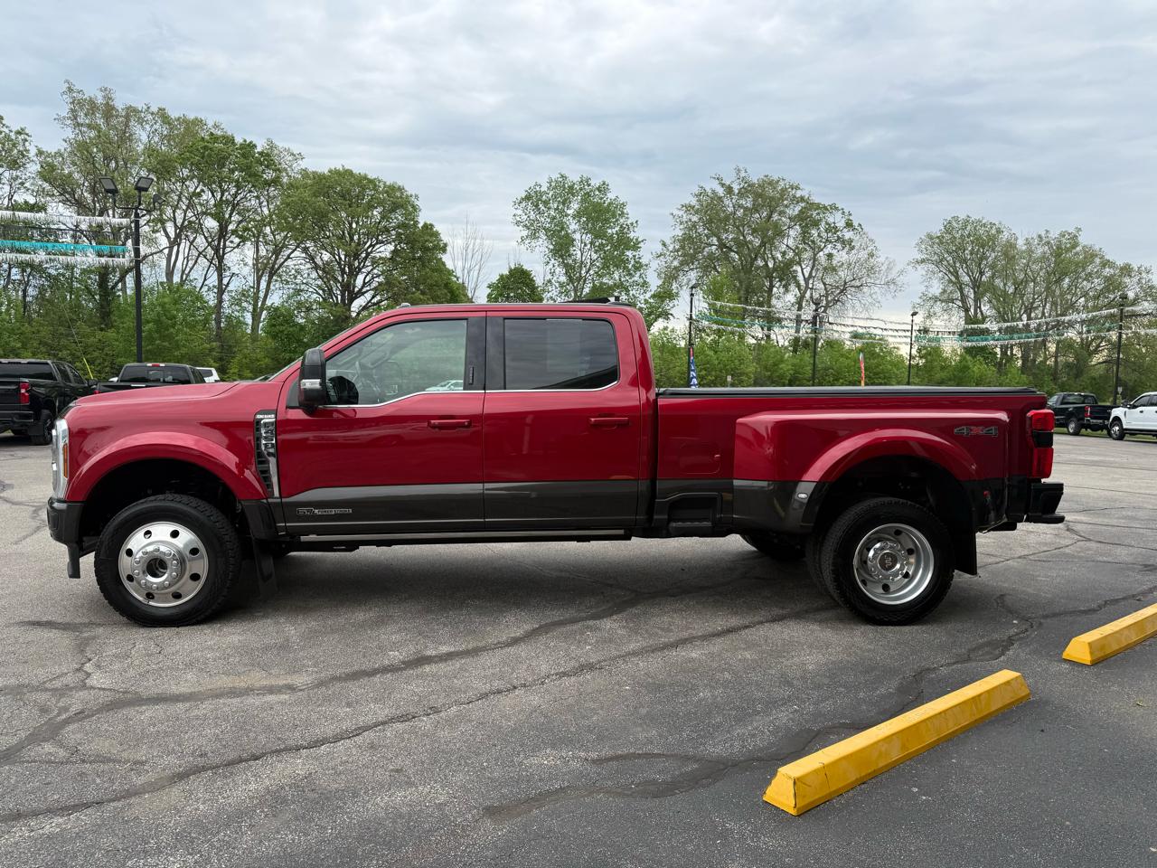 Ford F-450 SD King Ranch Crew Cab DRW 4WD 2024