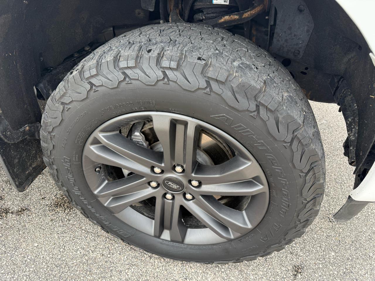 Ford F-150 SuperCrew 139" Lariat 4WD 2023