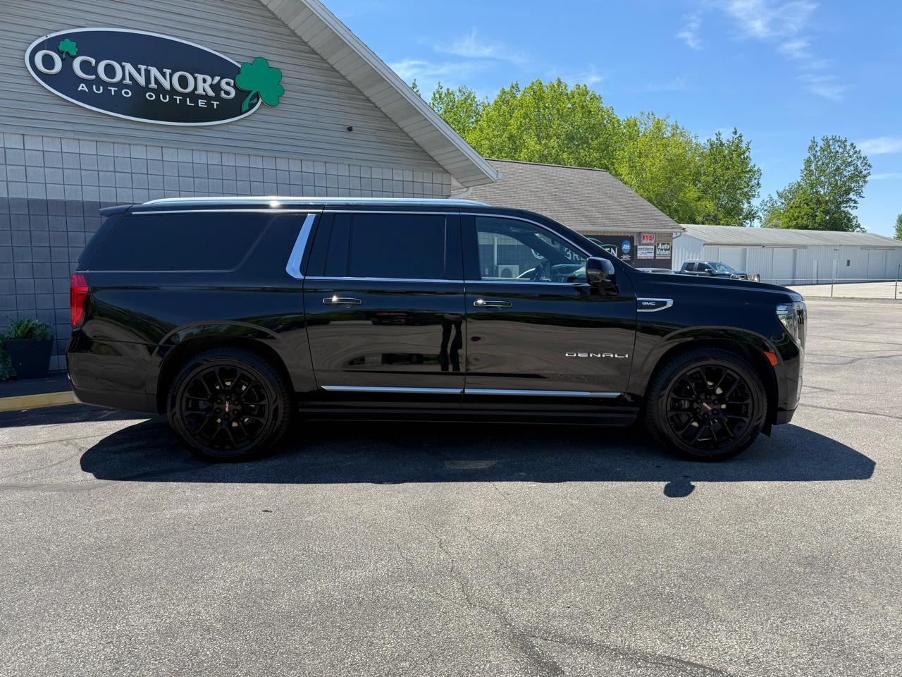 GMC Yukon XL 4WD 4dr Denali 2023