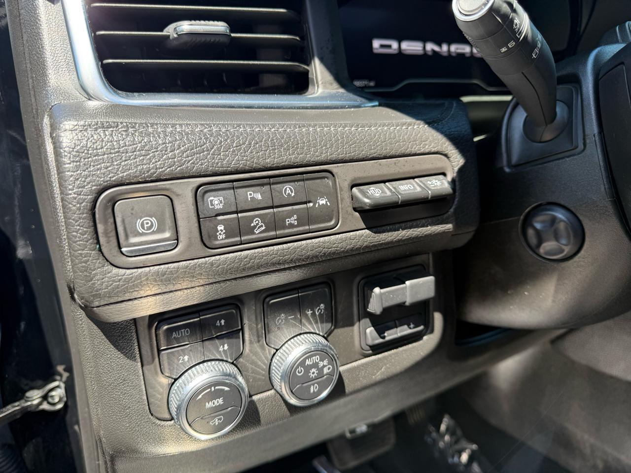 GMC Yukon XL 4WD 4dr Denali 2023