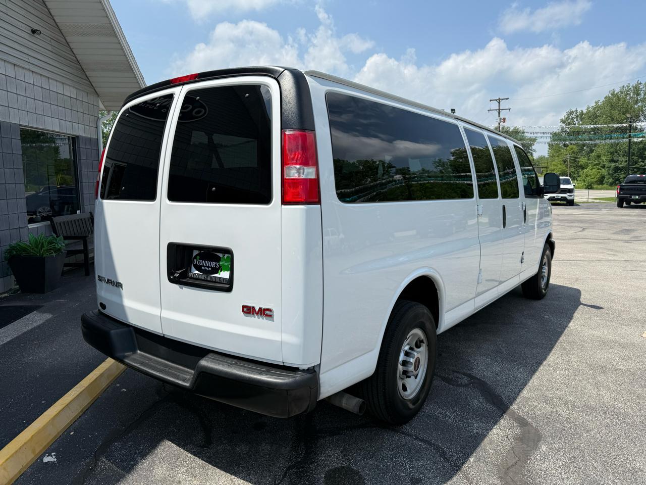 GMC Savana Passenger RWD 3500 155" LS 2018