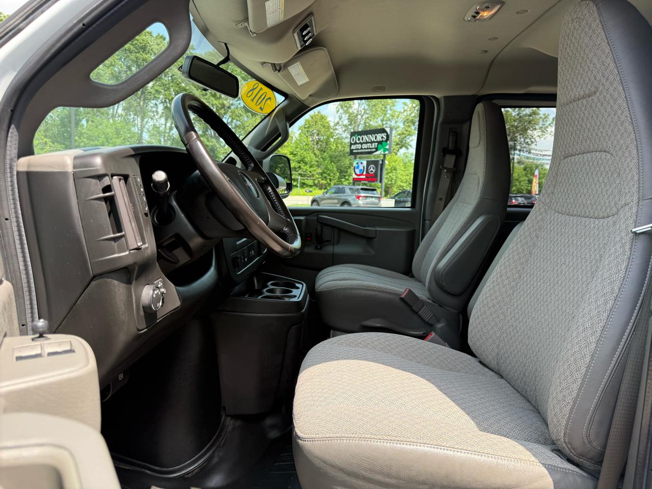 GMC Savana Passenger RWD 3500 155" LS 2018
