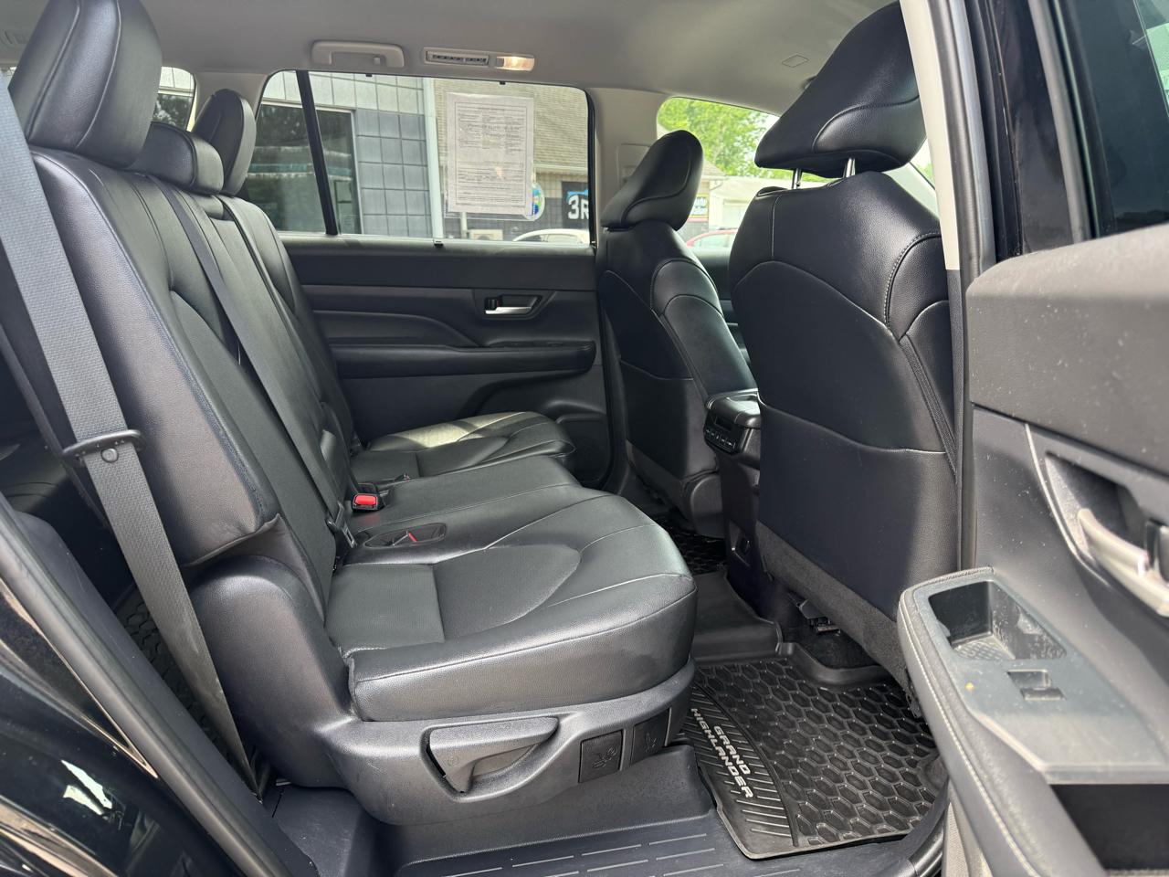 Toyota Grand Highlander XLE AWD (Natl) 2025