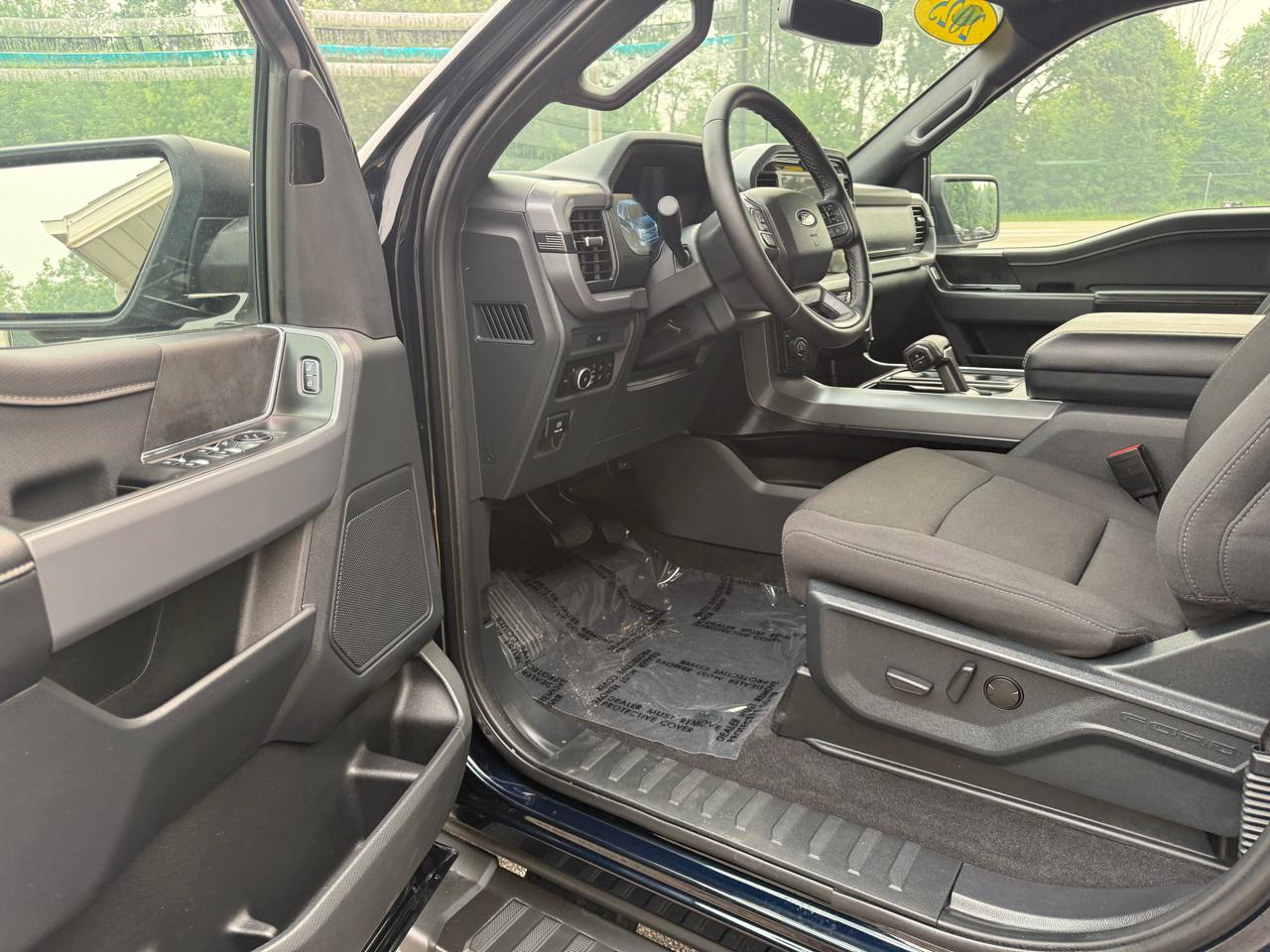 Ford F-150 XLT 4WD SuperCrew 5.5' Box 2025